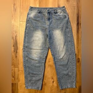Barrel Leg Tapered Denim Jeans Size 32 | Relaxed High Rise Light Wash